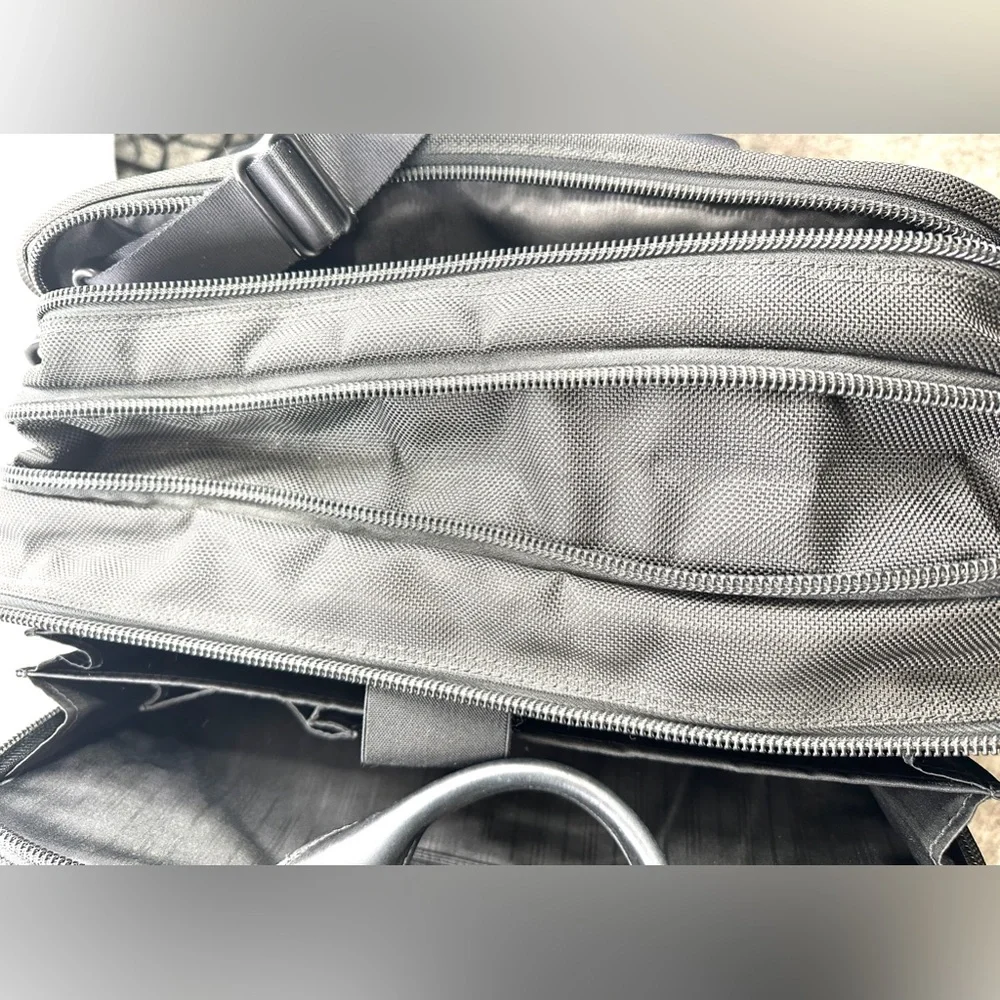 Tumi Black Ballistic Canvas Expandable Large Attaché Briefcase Laptop Bag Office